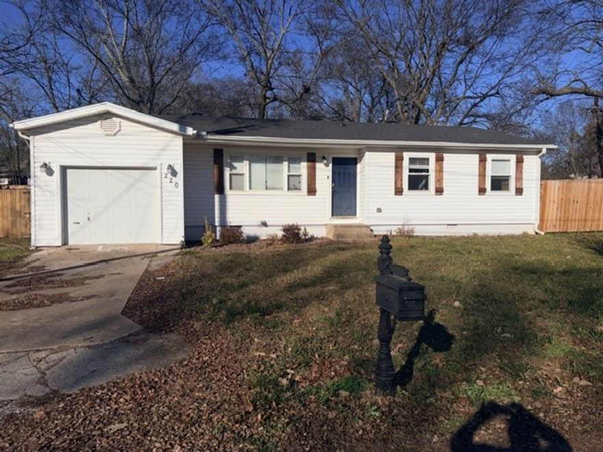 Don't miss this gem! This beautiful two bedroom, one bath, well-maintained home features a fully fenced backyard and utility room plus a single car garage. This charming home is move-in ready and is within walking distance of downtown shops, Prairie Grove schools, grocery stores, coffee shops, and more! The roof and yard fencing were new in 2024.