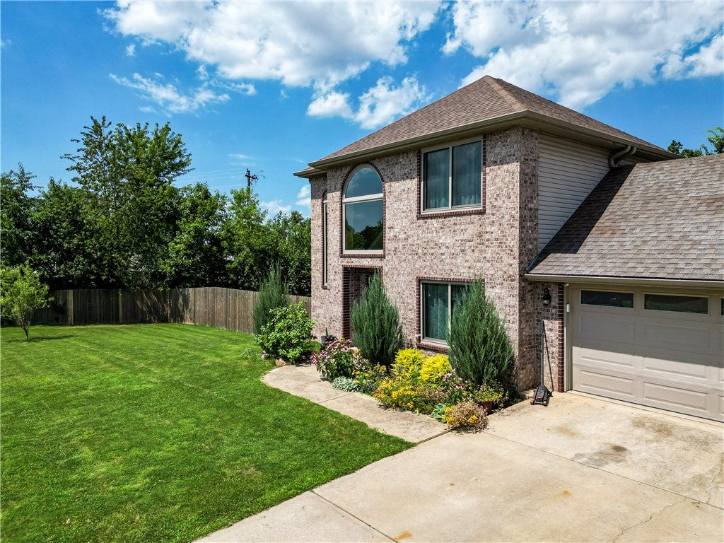 1905 Countryside Lane