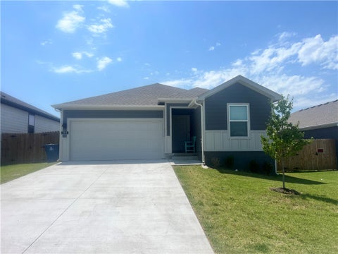 Photo of 201 NW Granny Smith Street, Highfill, AR 72734 (MLS # 1354657)