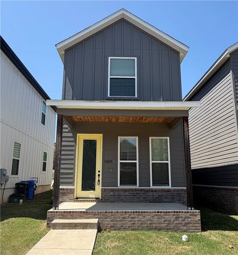 Photo of 1365 S Duncan Avenue 1 #1, Fayetteville, AR 72701 (MLS # 1359457)