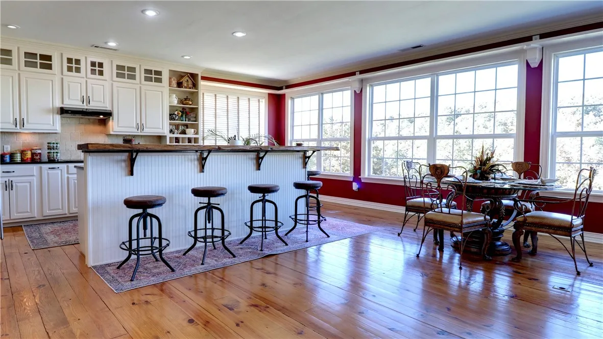 Springdale, Arkansas 72764, United States, 3 Bedrooms Bedrooms, ,2 BathroomsBathrooms,Residential,Active,222394