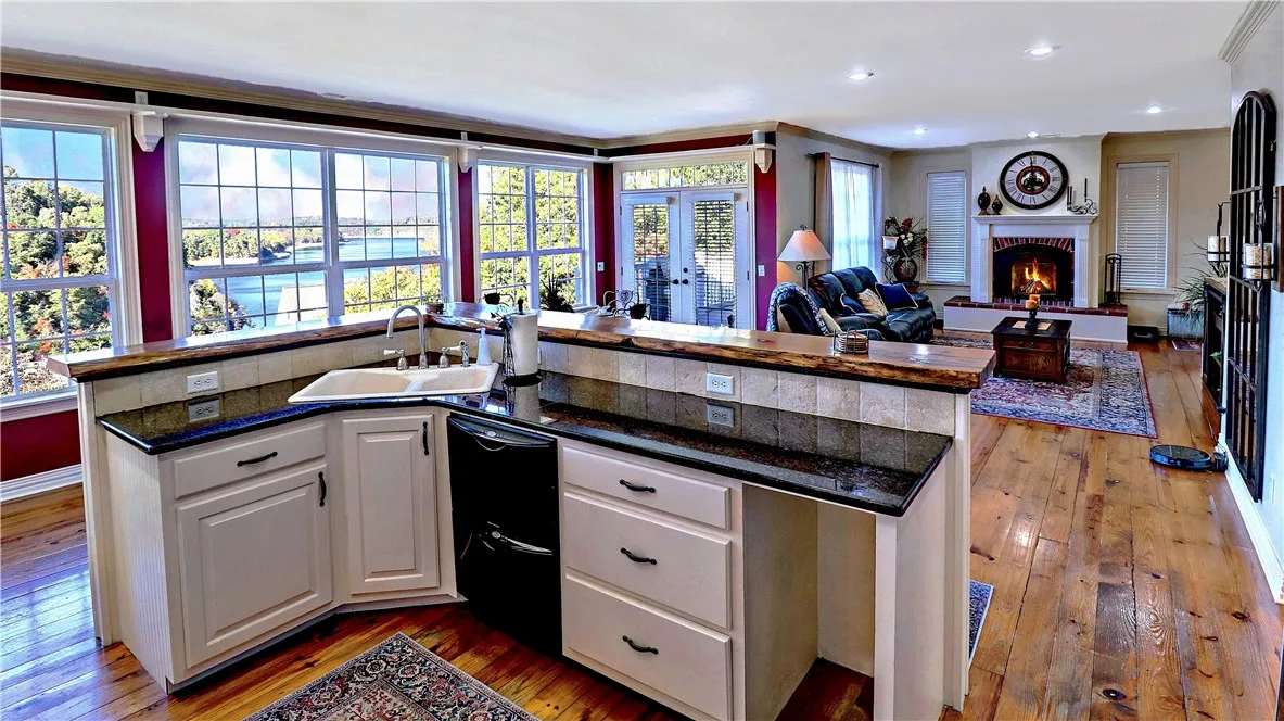 Springdale, Arkansas 72764, United States, 3 Bedrooms Bedrooms, ,2 BathroomsBathrooms,Residential,Active,222394