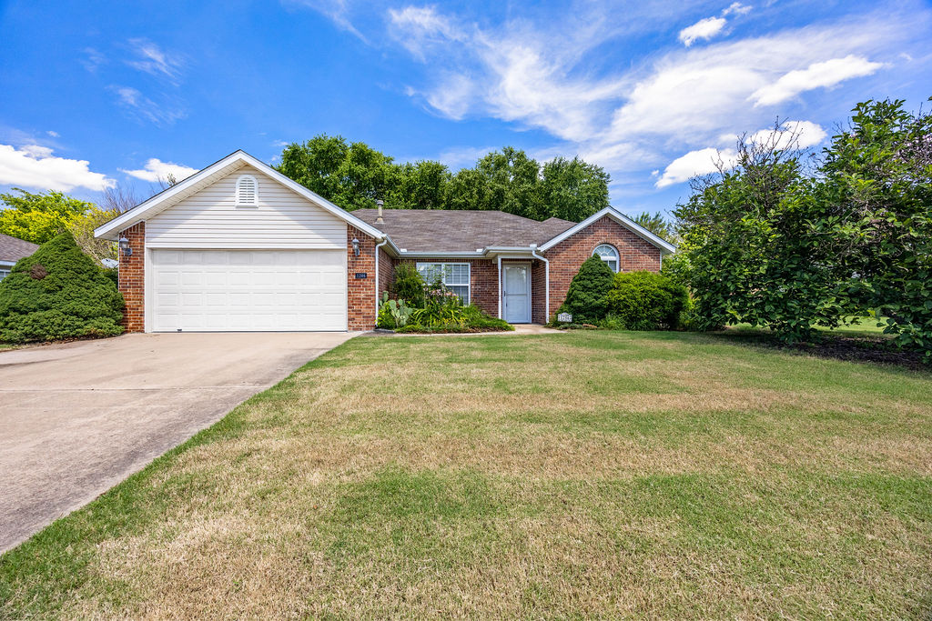 Photo 1 of 24 — 1286 Hackberry Place, Elkins, AR 72727