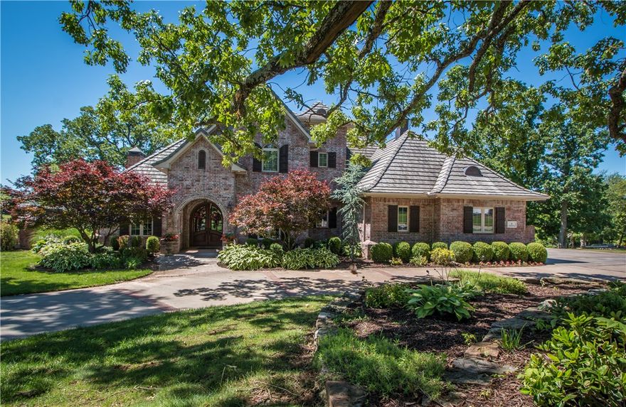 Wonderful 4 bdrm home poised on a spectacular lot in the gate Pinnacle Country Club subdivision!  Offering abundant amenities including hardwood flooring, custom millwork, 3 fireplaces, oversized windows, solid wood french doors, designer lighting, built ins and vaulted & tray ceilings.  The main level offers a formal dining rm w/butler's pantry, gentleman's study, a gracious family room opening up to the gourmet kitchen.  The master bdrm resides on it own side of the residence boasting a tranquil bath and considerable w/in closet.  The 2nd level accommodates a spacious recreation rm, 3 guest rooms and 2 full baths.  Enjoy this impressive .72 acre lot with side entry 3 car garage, circle driveway, mature landscaping, outdoor living area w/fireplace and a beautiful pool house.  Pool house boasts an open living area, kitchen and a full bath.  POOL HOUSE'S 427 SQ FT IS INCLUDED IN TOTAL SQ FT OF HOUSE.