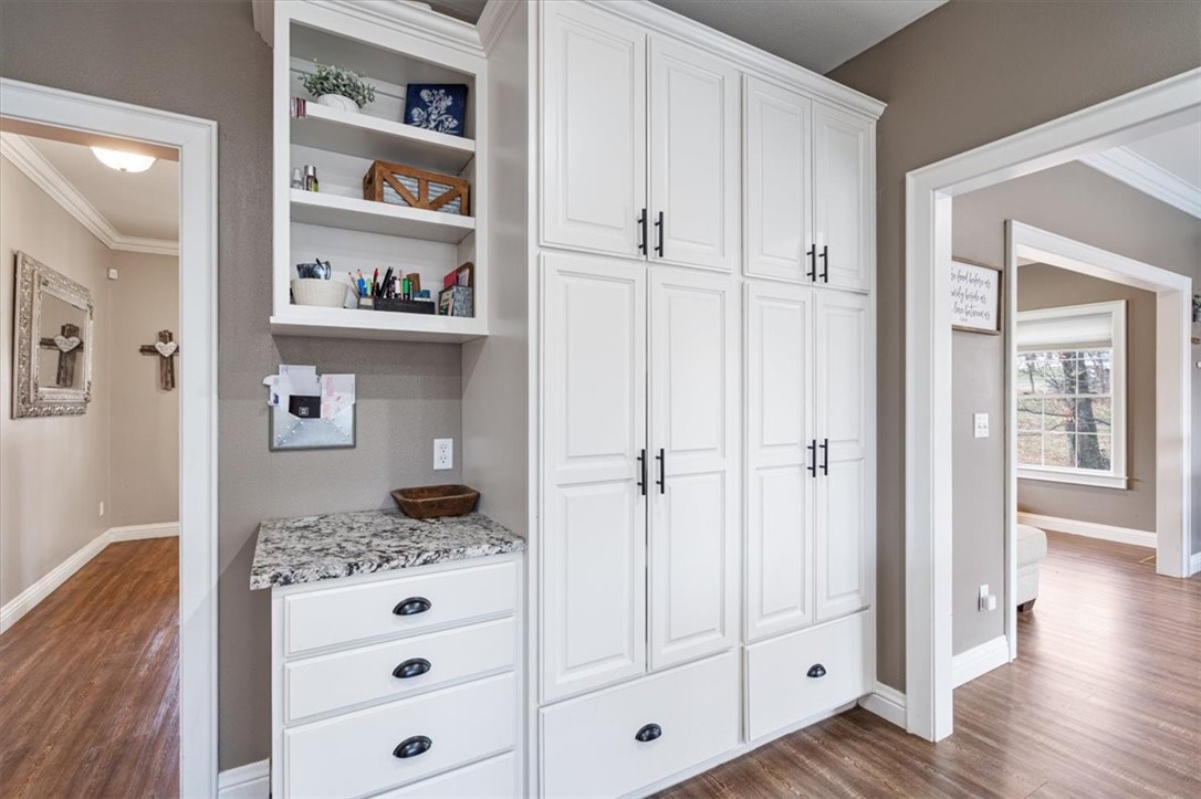 Edgewood Suburban Estate Rurban - Residential