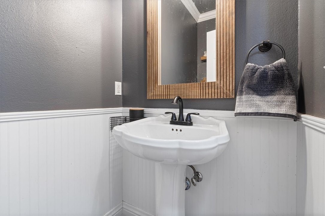 Edgewood Suburban Estate Rurban - Residential