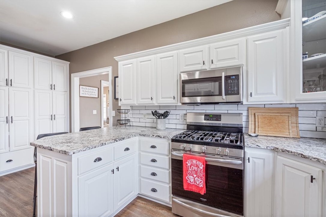 Edgewood Suburban Estate Rurban - Residential