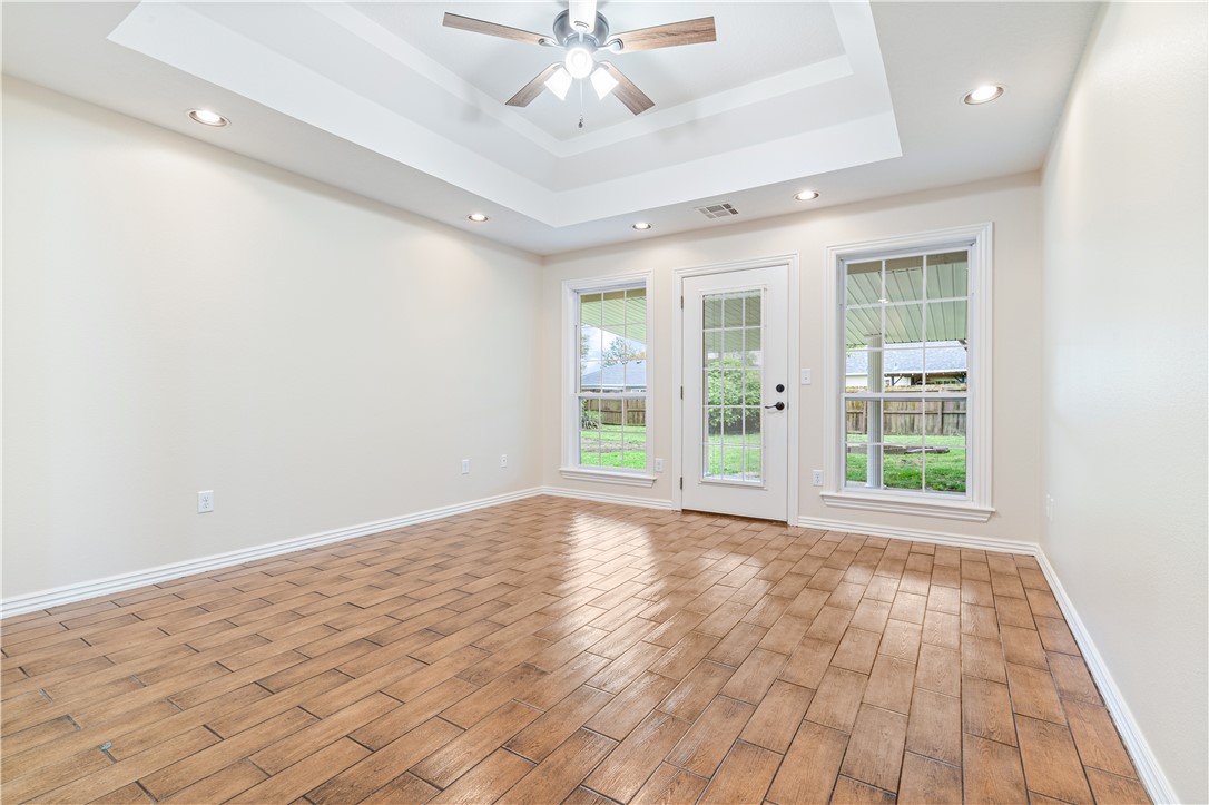 Tolleson Acres Sub Ph Ii Siloam Spgs - Residential