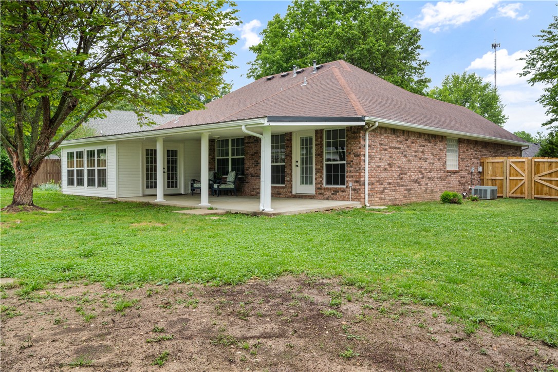 Tolleson Acres Sub Ph Ii Siloam Spgs - Residential