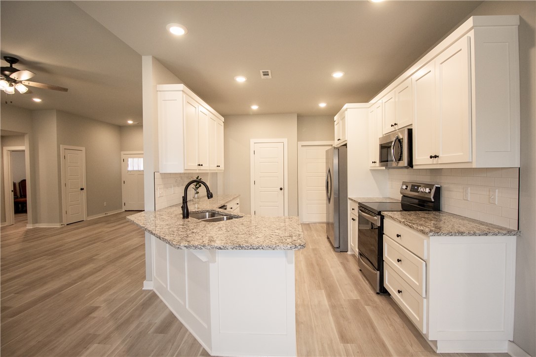 Grand Estates Ph 1 Gentry - Residential