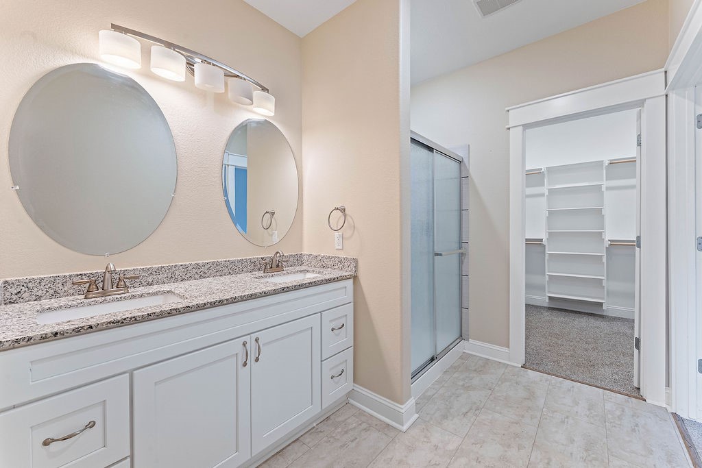 Creekwood Manor - Residential