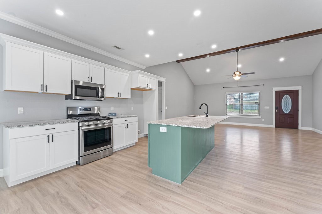 Creekwood Manor - Residential