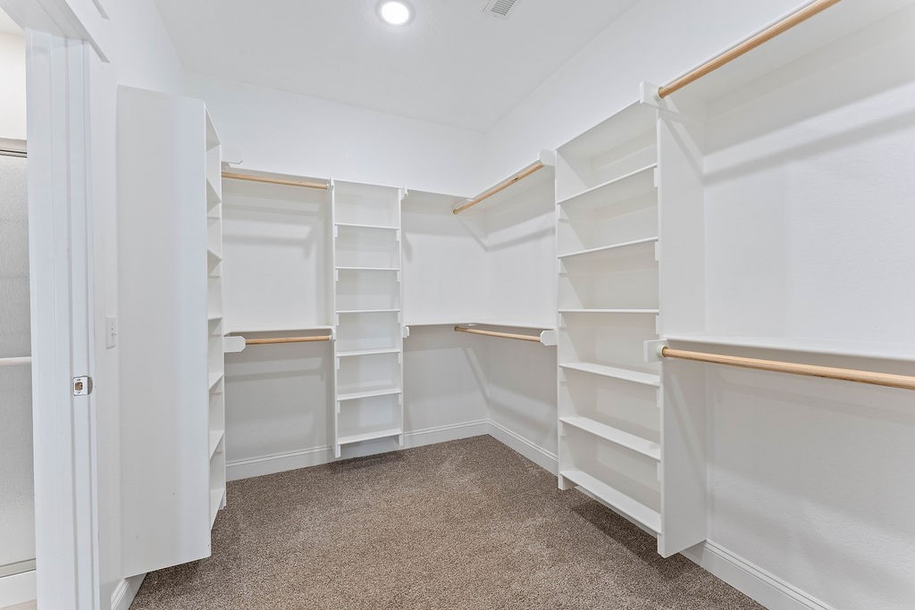 Creekwood Manor - Residential