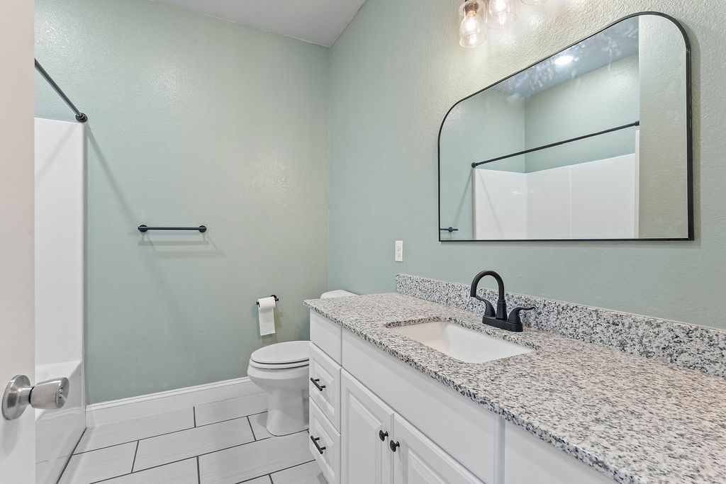 Creekwood Manor - Residential