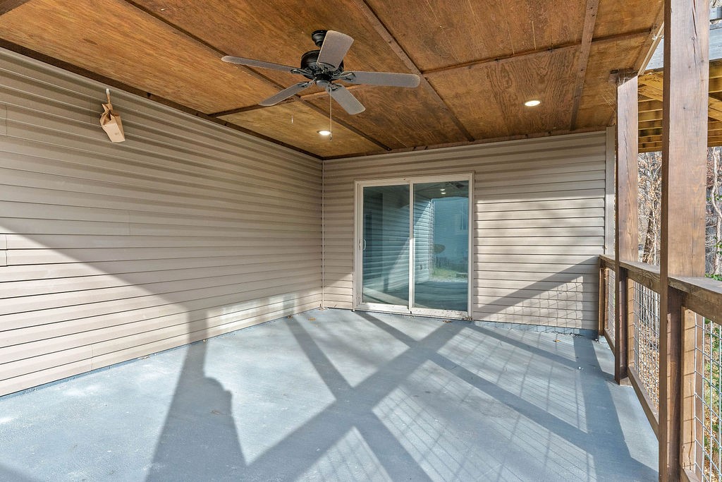 Creekwood Manor - Residential