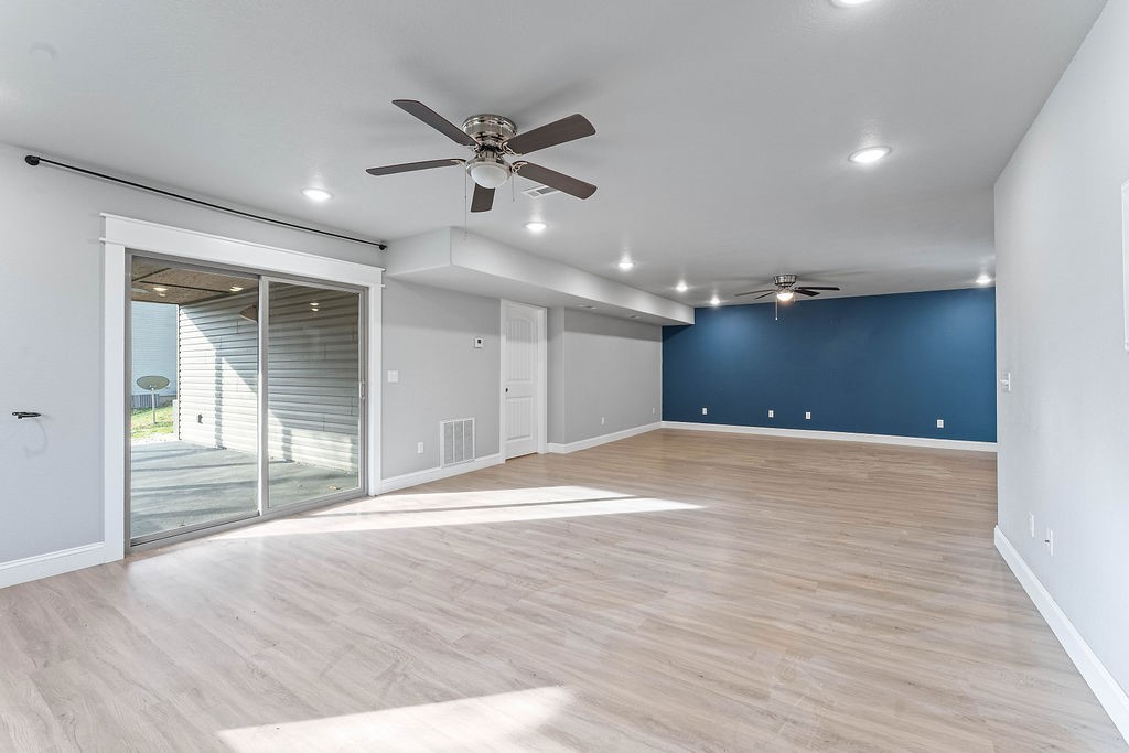 Creekwood Manor - Residential