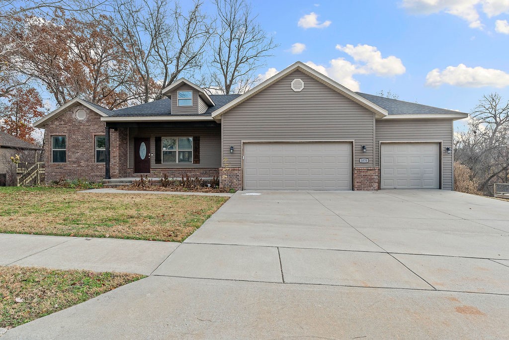 Creekwood Manor - Residential