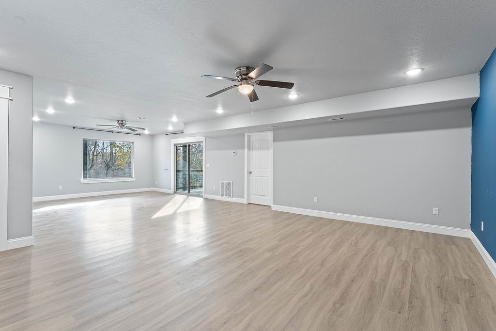 Creekwood Manor - Residential