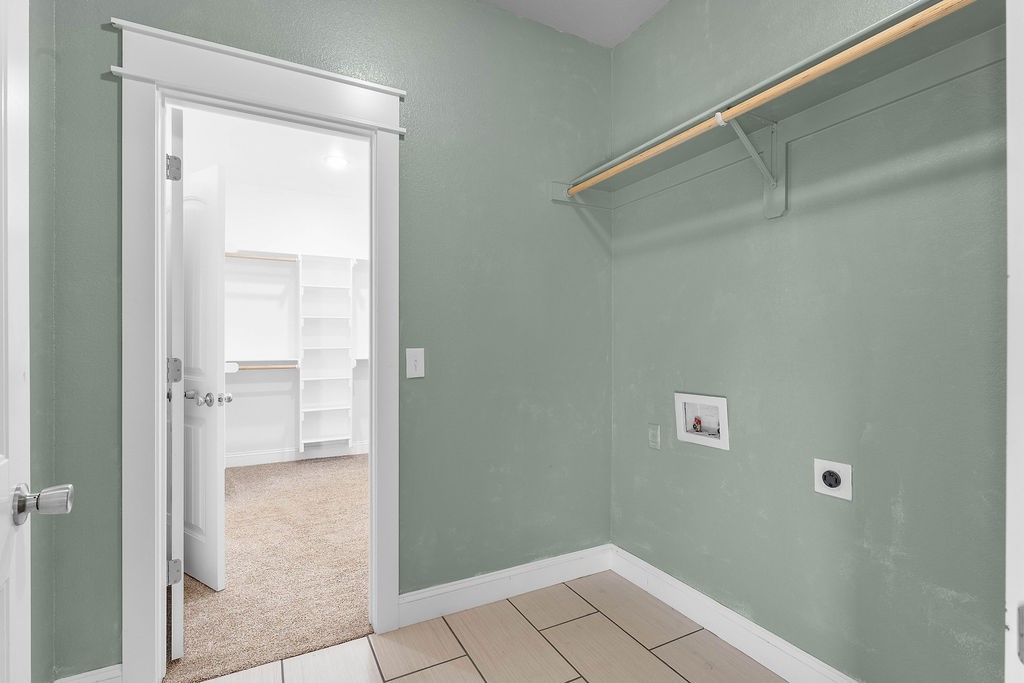 Creekwood Manor - Residential