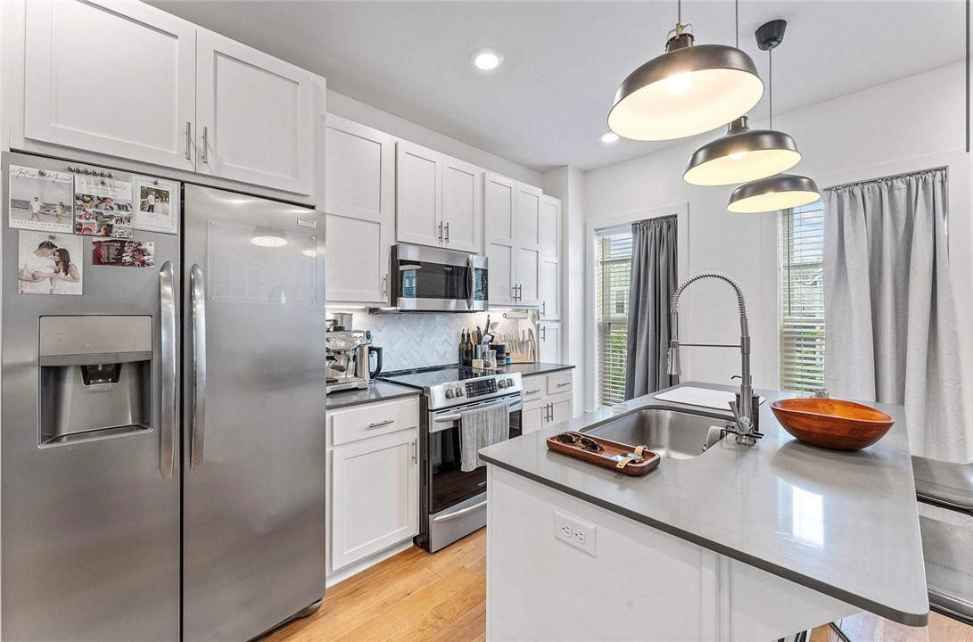 T J Hollands Sub Bentonville - Residential