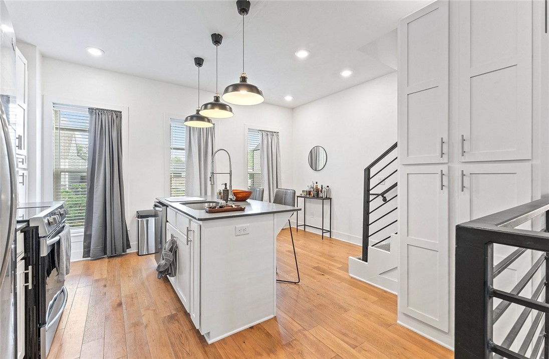 T J Hollands Sub Bentonville - Residential