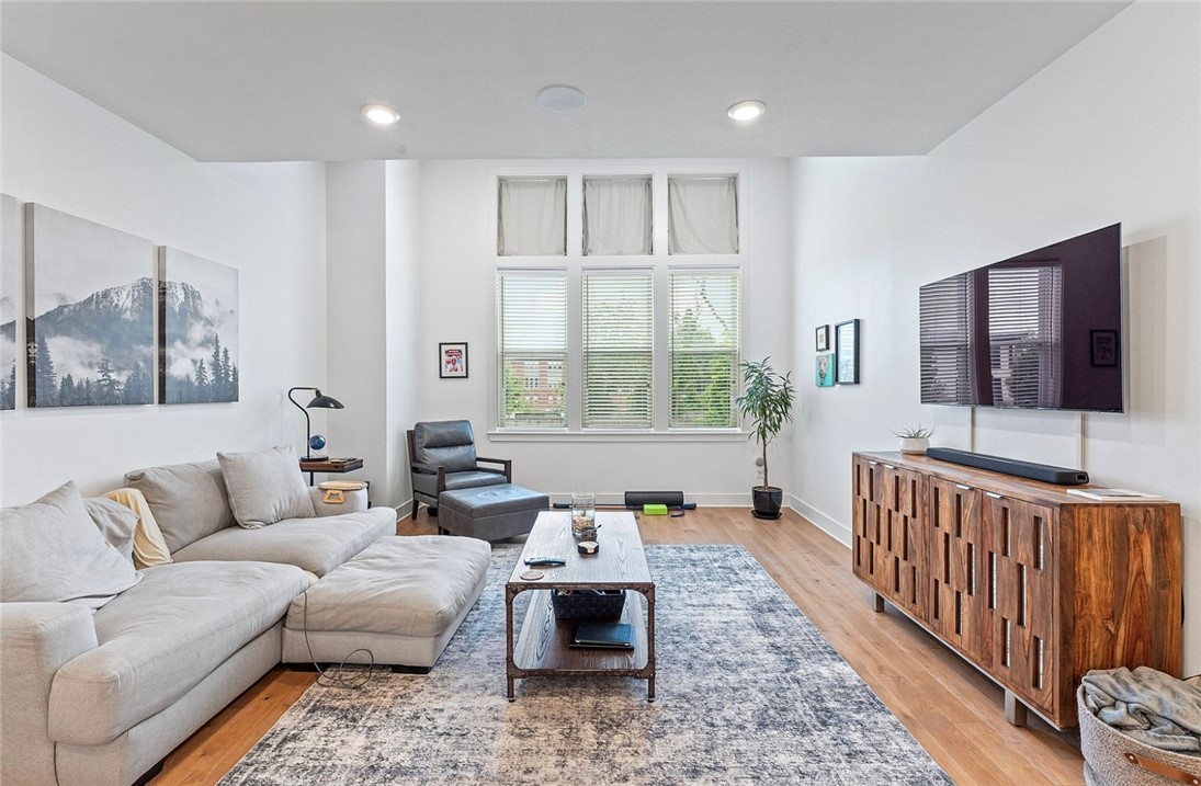 T J Hollands Sub Bentonville - Residential