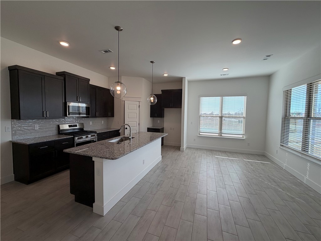 Woodcrest Walk - Residential Lease