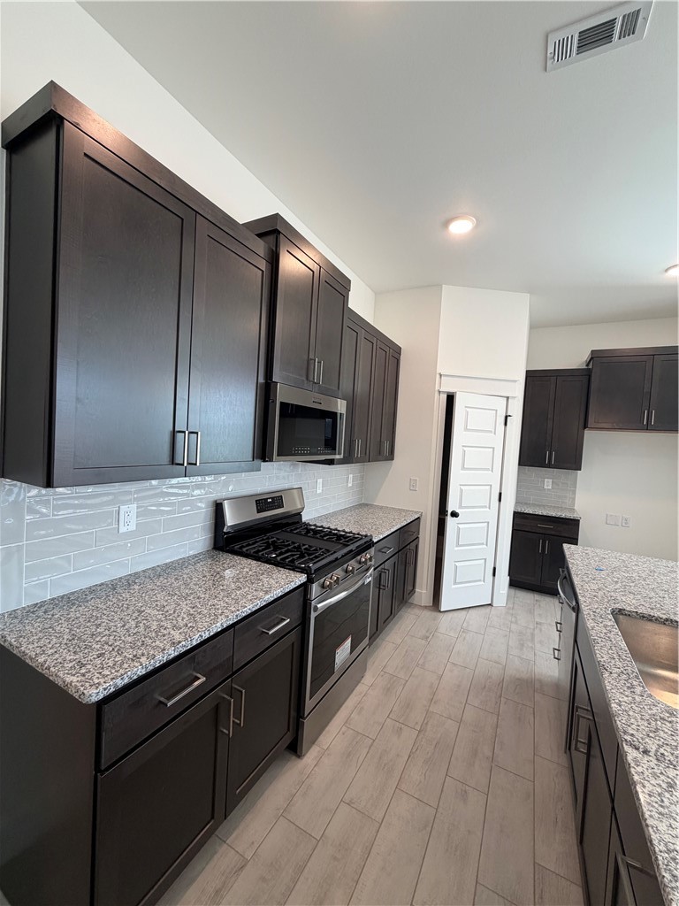 Woodcrest Walk - Residential Lease