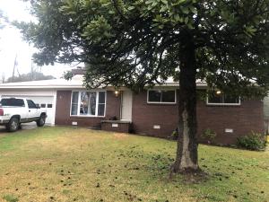 Looking for a home with all that rustic charm? Come see this beautiful 3 bedroom 2 bath home with all the great rustic charm. Beautiful Fireplace