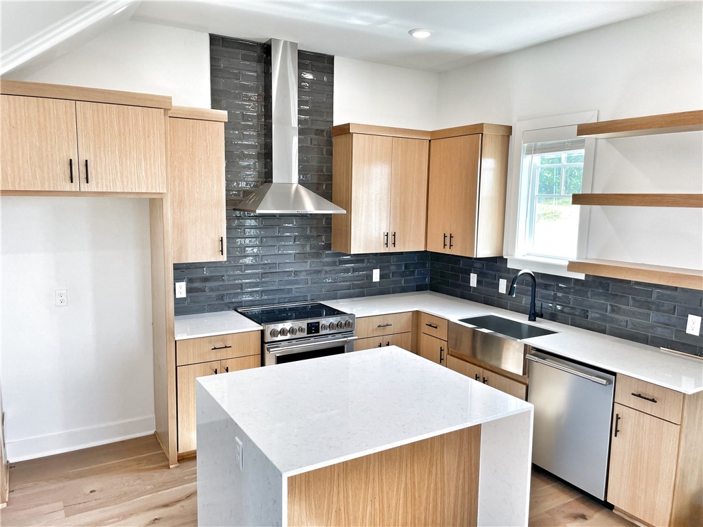 Johnson Square Ph 1a - Residential Income