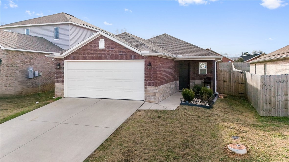 Lincoln Place Lowell - Residential