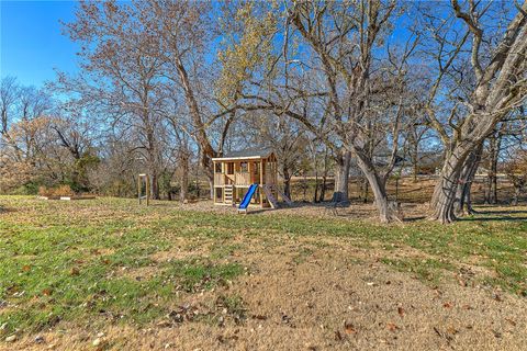 Single Family Residence in Fayetteville AR 1252 River Point Road 36.jpg