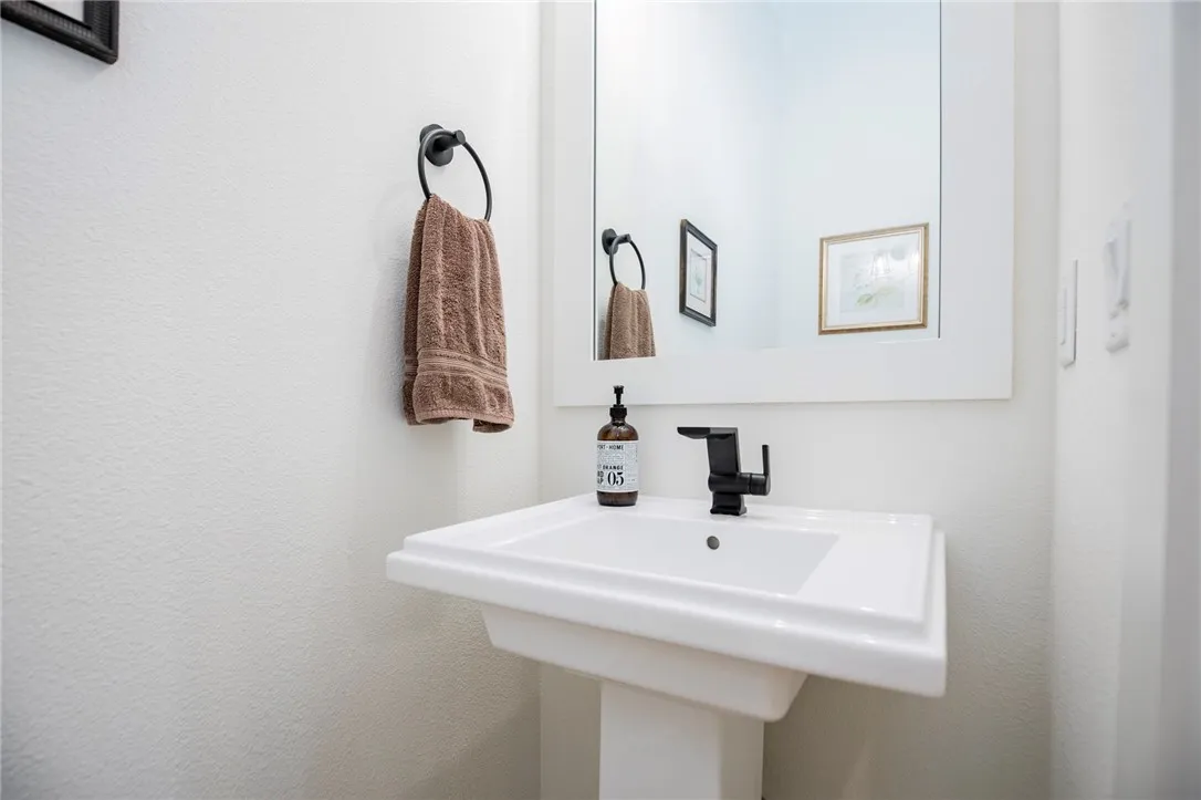 Bentonville, Arkansas 72713, United States, 4 Bedrooms Bedrooms, ,4 BathroomsBathrooms,Residential,Active,191554