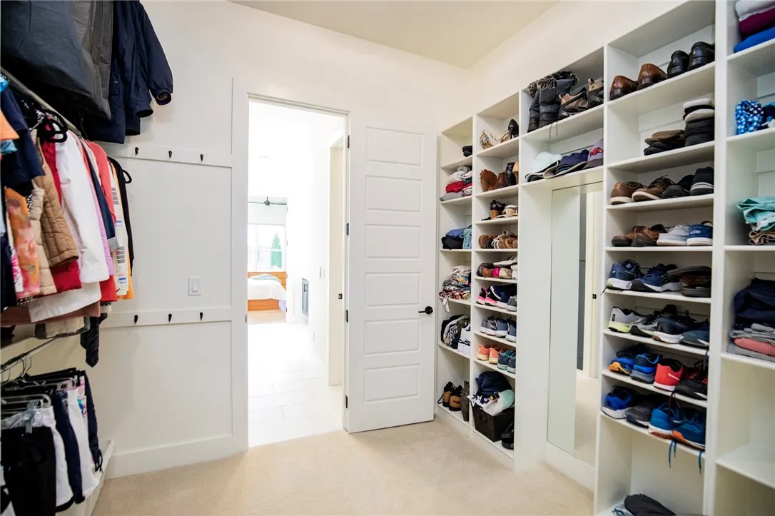 Bentonville, Arkansas 72713, United States, 4 Bedrooms Bedrooms, ,4 BathroomsBathrooms,Residential,Active,191554