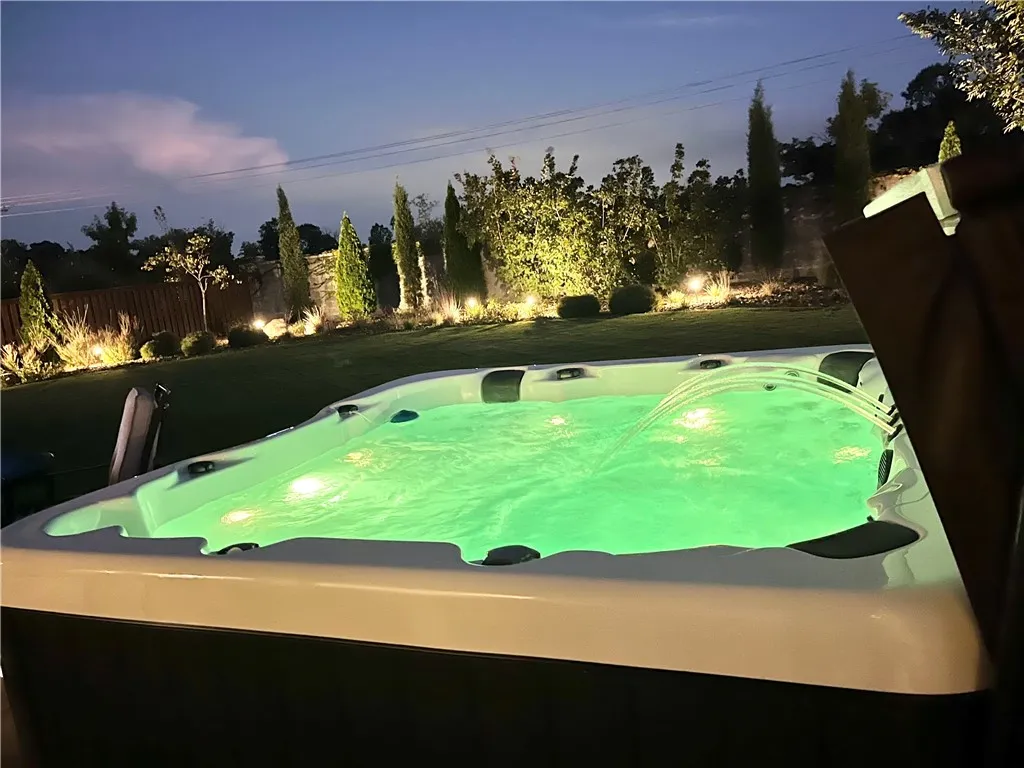 Bentonville, Arkansas 72713, United States, 4 Bedrooms Bedrooms, ,4 BathroomsBathrooms,Residential,Active,191554