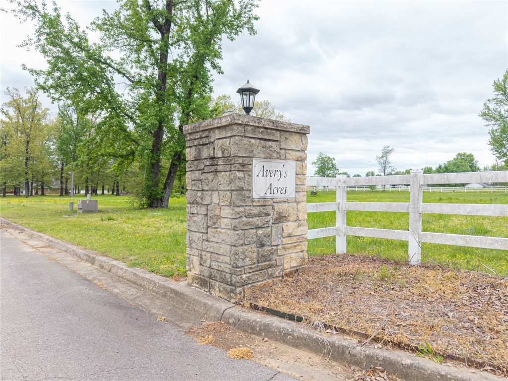 Averys Acres - Residential