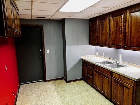 College Market Add - Commercial Lease