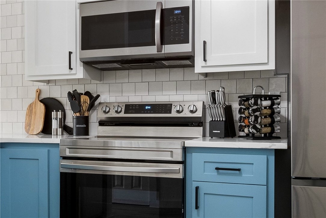 DURHAM PLACE-BENTONVILLE - Residential Lease