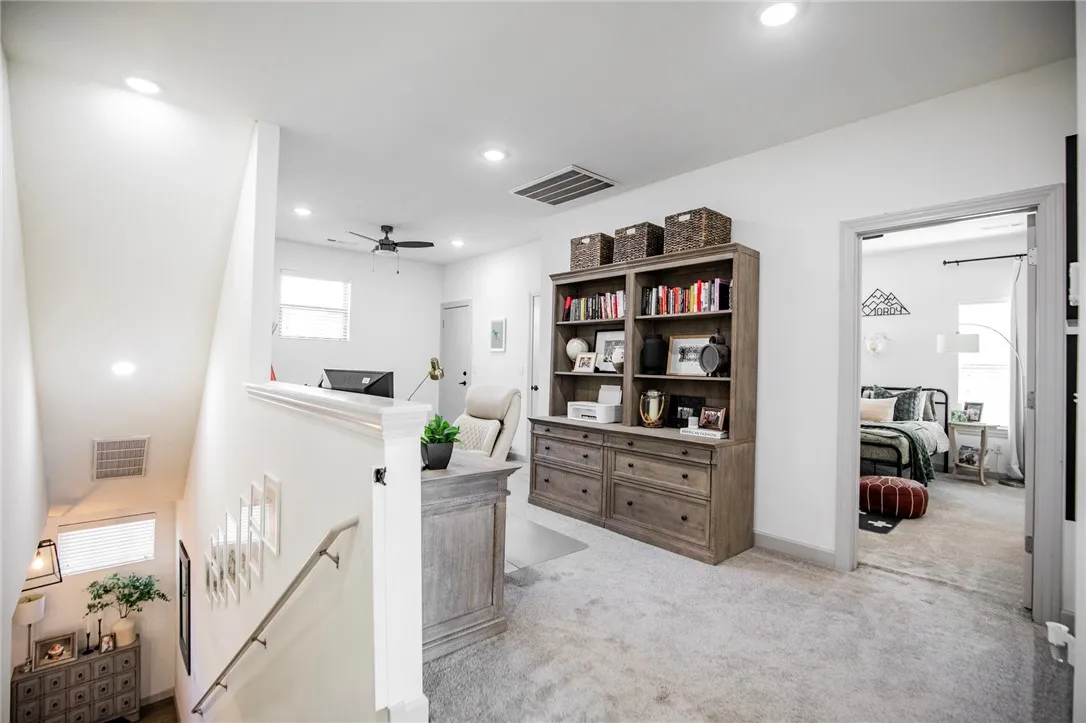 Cave Springs, Arkansas 72718, United States, 4 Bedrooms Bedrooms, ,4 BathroomsBathrooms,Residential,Pending,106788