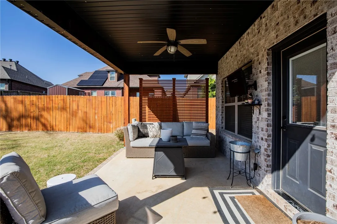 Cave Springs, Arkansas 72718, United States, 4 Bedrooms Bedrooms, ,4 BathroomsBathrooms,Residential,Pending,106788