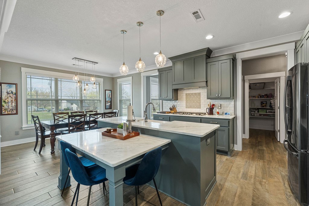 10-17-31 - Residential