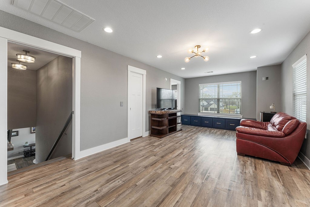 10-17-31 - Residential