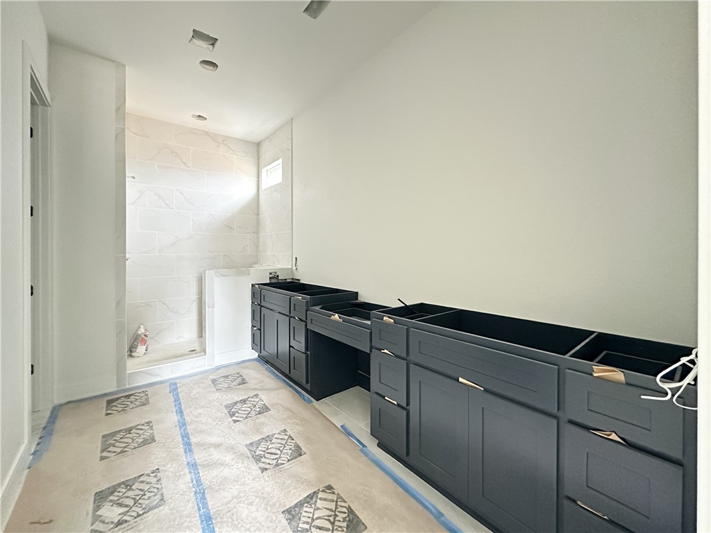 County Line Square - Residential