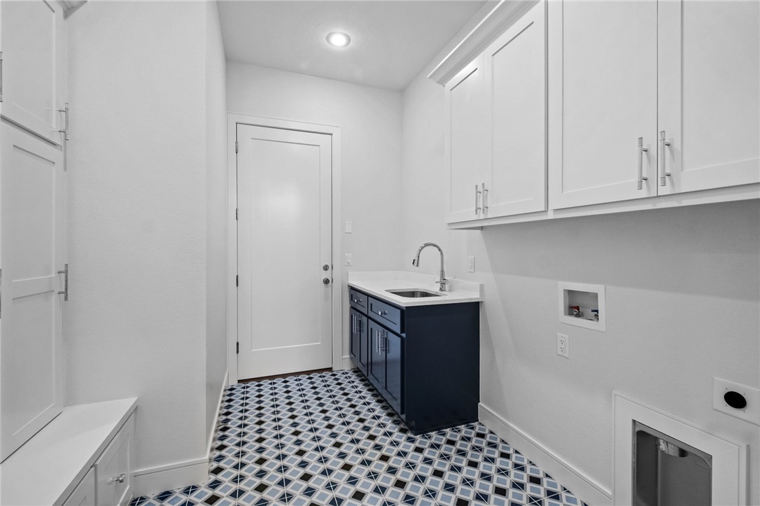 County Line Square - Residential