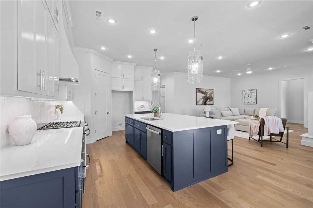County Line Square - Residential
