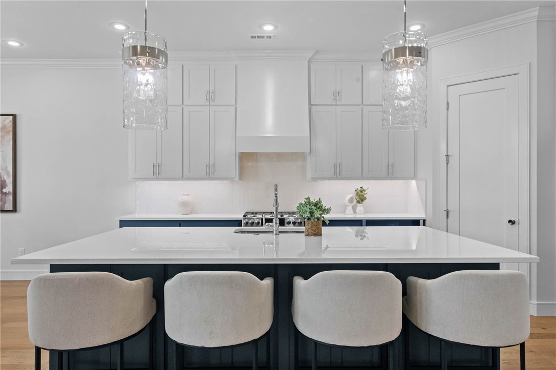 County Line Square - Residential