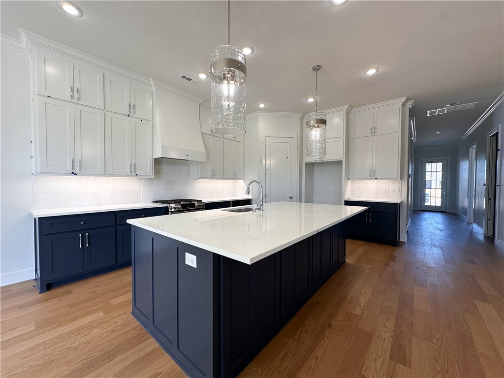 County Line Square - Residential