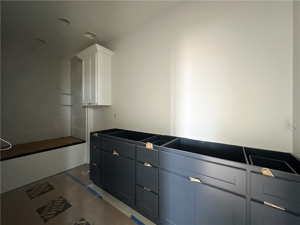 County Line Square - Residential