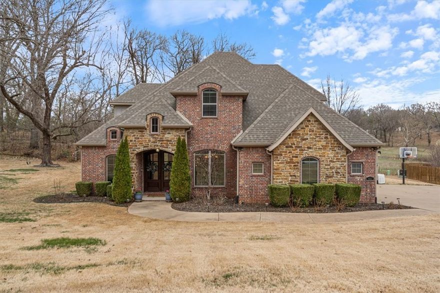 This beautifully remodeled 4BD, 3BA home on a spacious lot offers breathtaking views of a forest and fields with deer and horses. The kitchen, baths, utility, and office have all been updated with modern touches. Large windows throughout the home frame the stunning landscape. Enjoy a covered patio with a pergola, outdoor kitchen, and Hot Springs hot tub. Located in a peaceful neighborhood. Bentonville schools. Don’t miss this incredible opportunity!