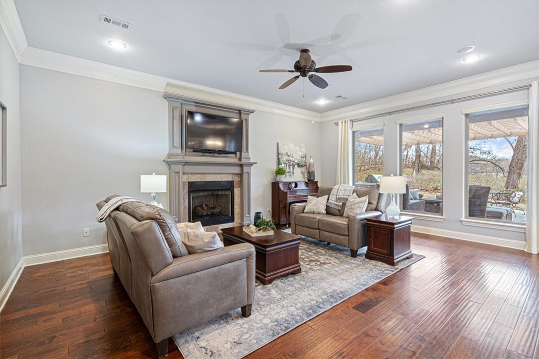 Chattin Valle Sub Cave Spgs - Residential